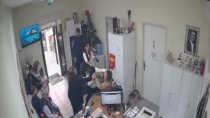 Pendik'te ''Belge'' Krizi! Muhtara Saldırdı