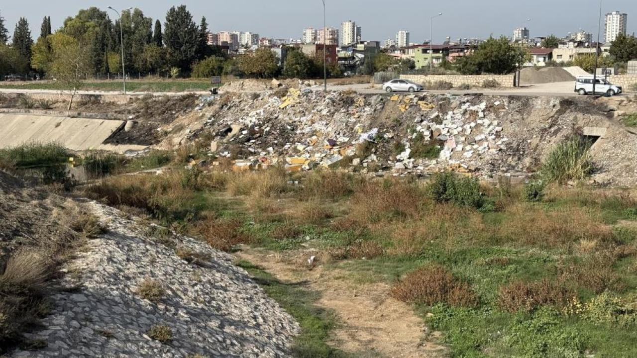 Sarıçam Deresi Moloz Döküm Sahasına Döndü!