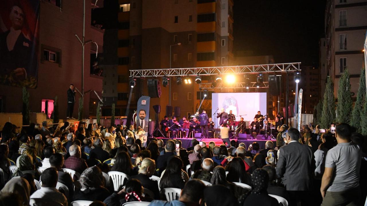 Sarıçam&#039;da Öğretmenler Günü&#039;ne Özel Ferdi Tayfur Konseri