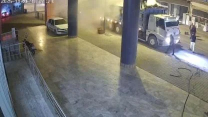 Seyir Halindeyken Alev Aldı