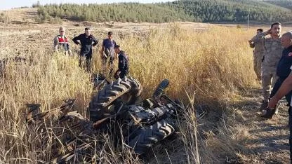 Traktör Devrildi, Sürücü Öldü