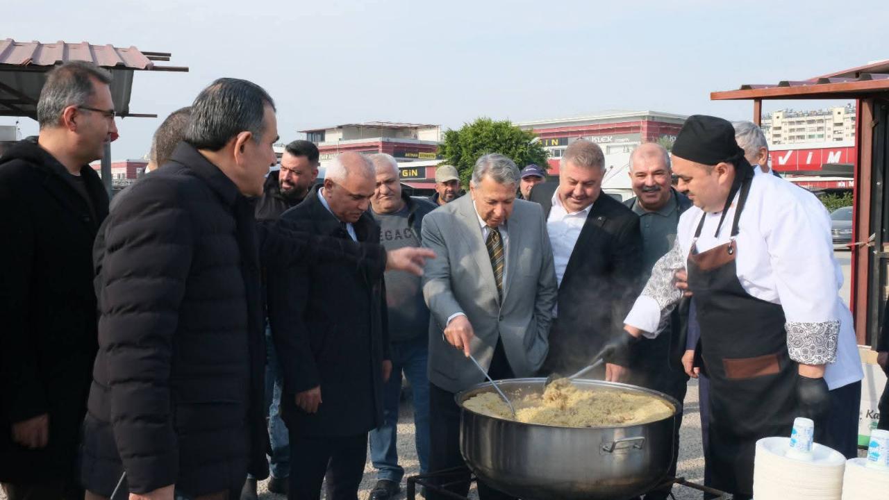 Adana Motorlu Araçlar Esnaf Odası'ndan Geleneksel Etli Pilav Buluşması