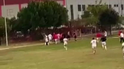 Amatör Maçta Saha Karıştı