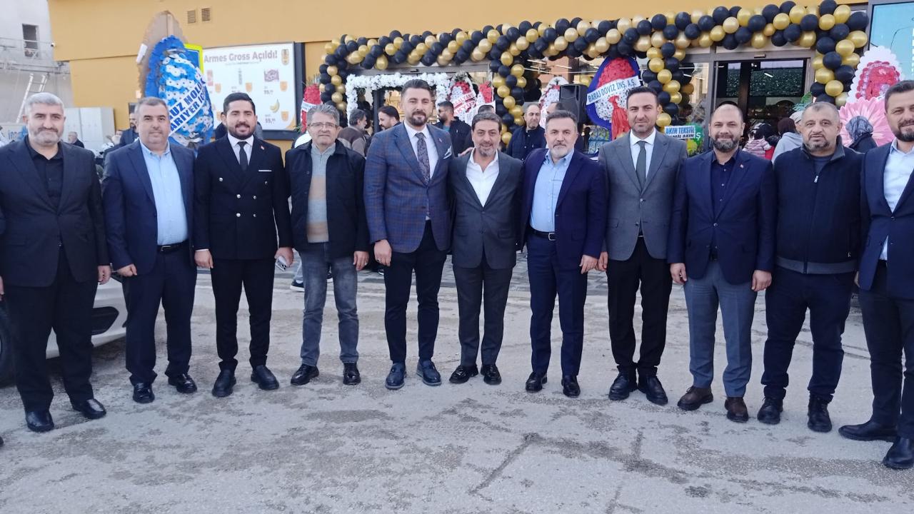 Armes Gross Market Hizmete Girdi