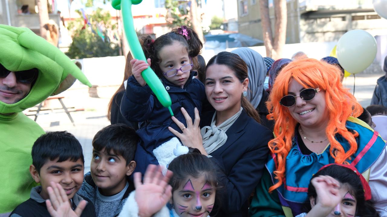 Başkan Vekili Aydar Özel Çocuklarla Buluştu