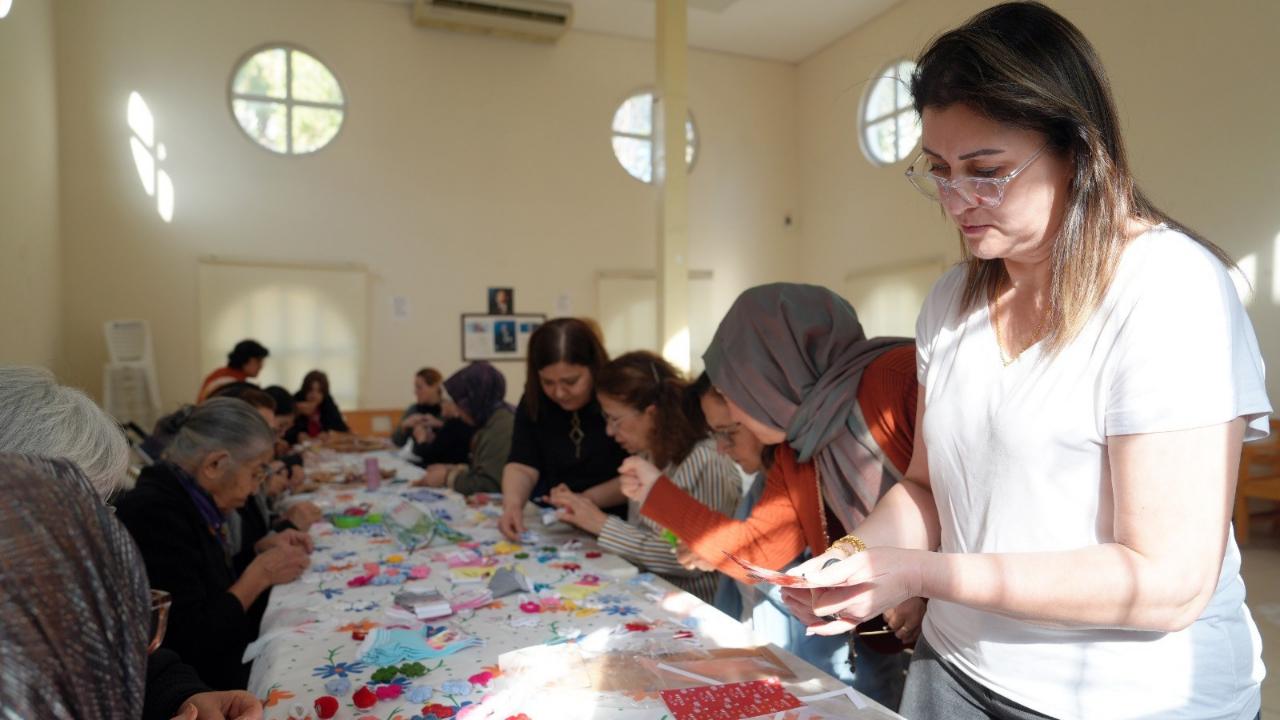 Büyüklerden Küçüklere Yeni Yıl Hediyesi