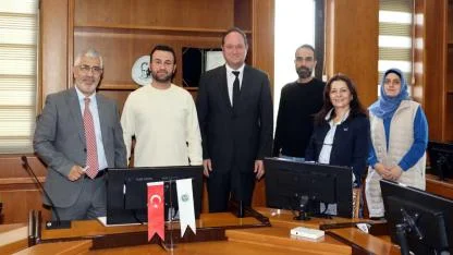 ÇÜ UV-C Dezenfeksiyon Kabini Piyasada