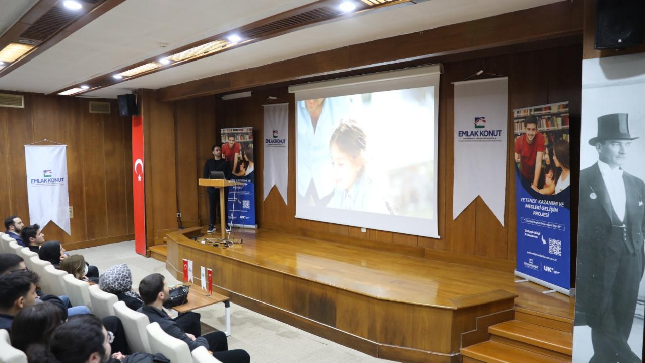 ÇÜ'de Yetenek Kazanımı ve Mesleki Gelişim Projesi Tanıtıldı