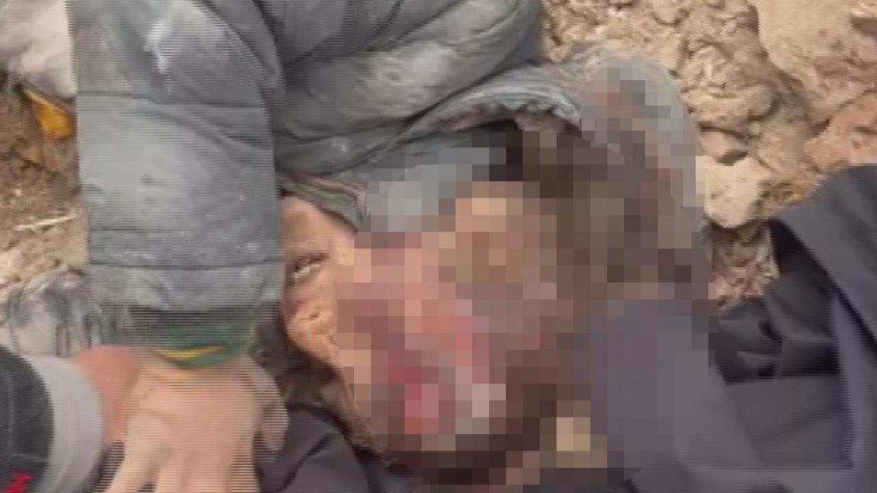 Dövdü, Ölüme Terk Etti!