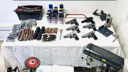 Evi Silah İmalathanesine Çevirmiş!