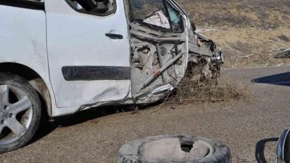 Gizli Buzlanma Kazaya Neden Oldu:4 Yaralı