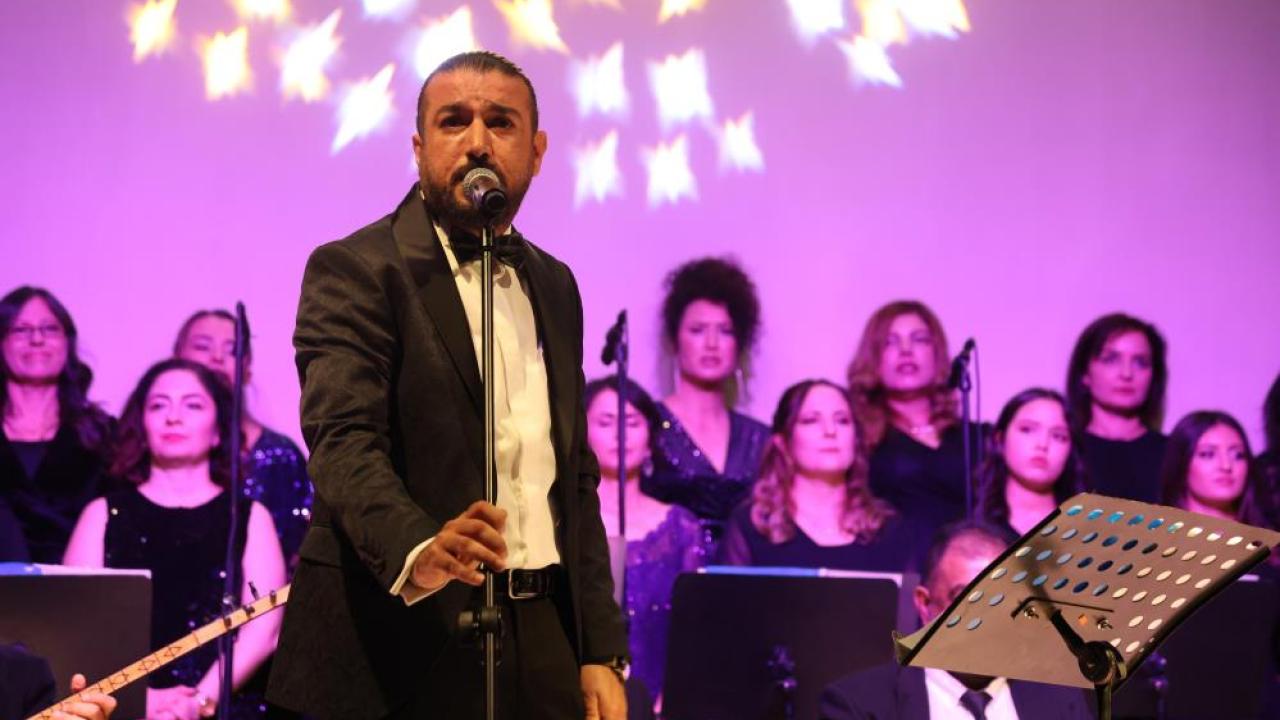 Halk Korosu İlk Konserini Verdi