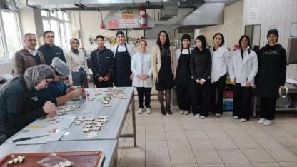 Hem Öğrenip Hem Üretiyorlar