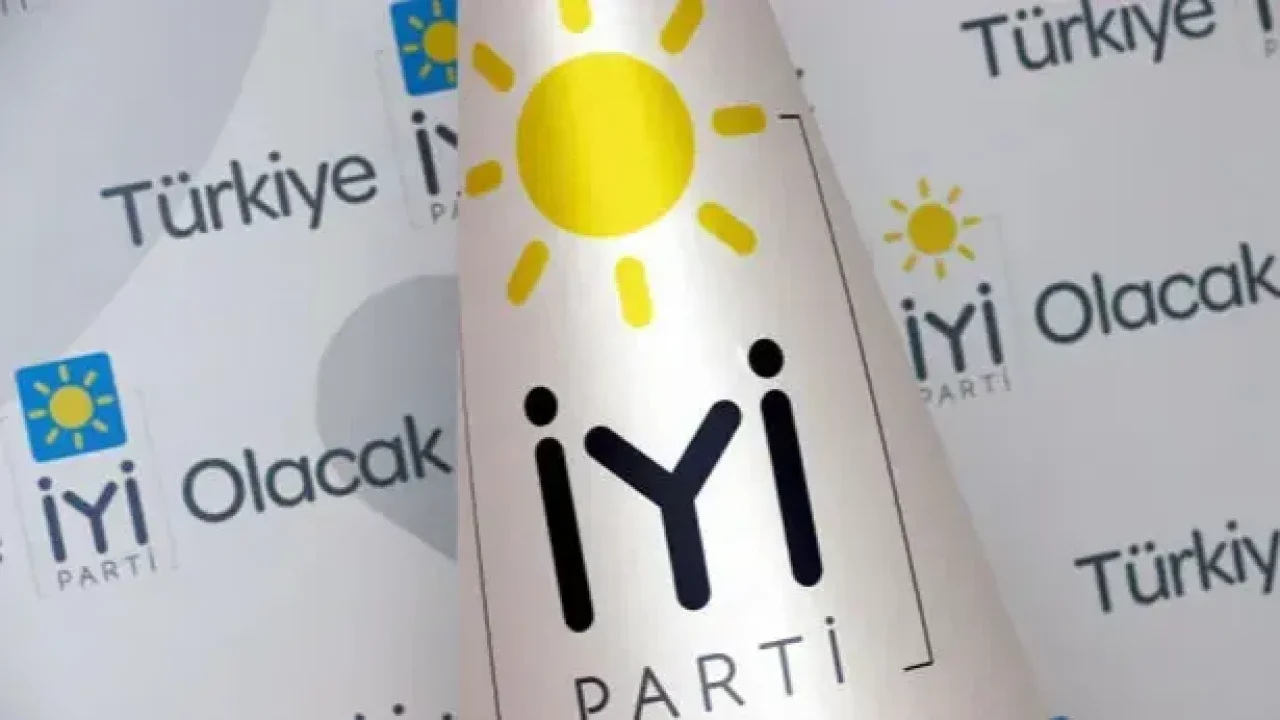 İYİ Parti Adana’da 5 İlçe Başkanı İstifa Edecek