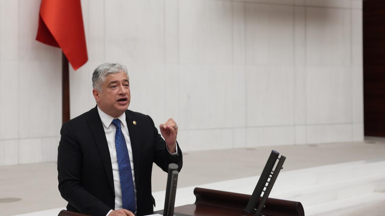 Kısacık&#039;tan 500 Bin Konut Eleştirisi:&#039;&#039;Yaraya Pansuman Bile Değil&#039;&#039;