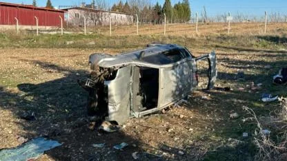 Kontrolden Çıktı, Tarlaya Devrildi:5 Yaralı