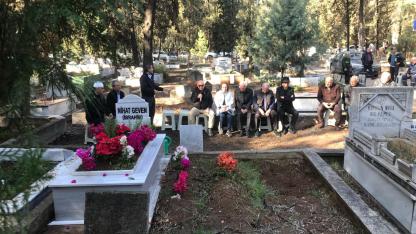 Nihat Geven Mezarı Başında Anıldı