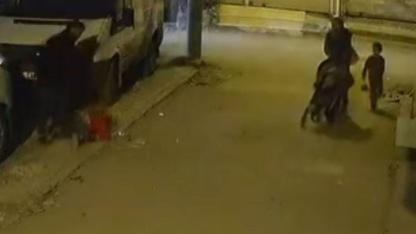 Önce Arabaya Vurdu Sonra Yere Fırlattı