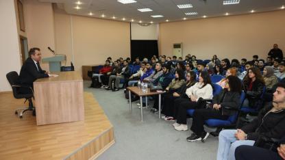Rektör Beriş Öğrencilerle Buluştu