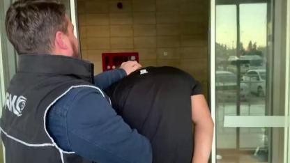 Sarıçam'da Firari Operasyonu:Kıskıvrak Yakalandı