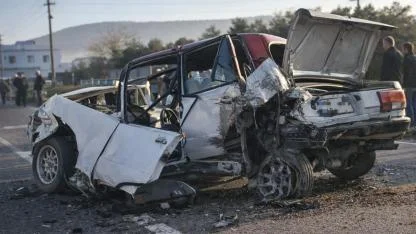 Tofaş Araç Teneke Kutu Gibi Ezildi