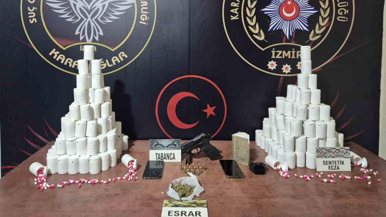 Uyuşturucu Taciri Sevgililer Binlerce Hapla Yakalandı