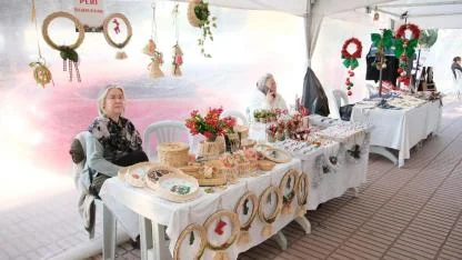 Yılbaşı Konseptli Kadın Emeği Pazarı Kuruldu