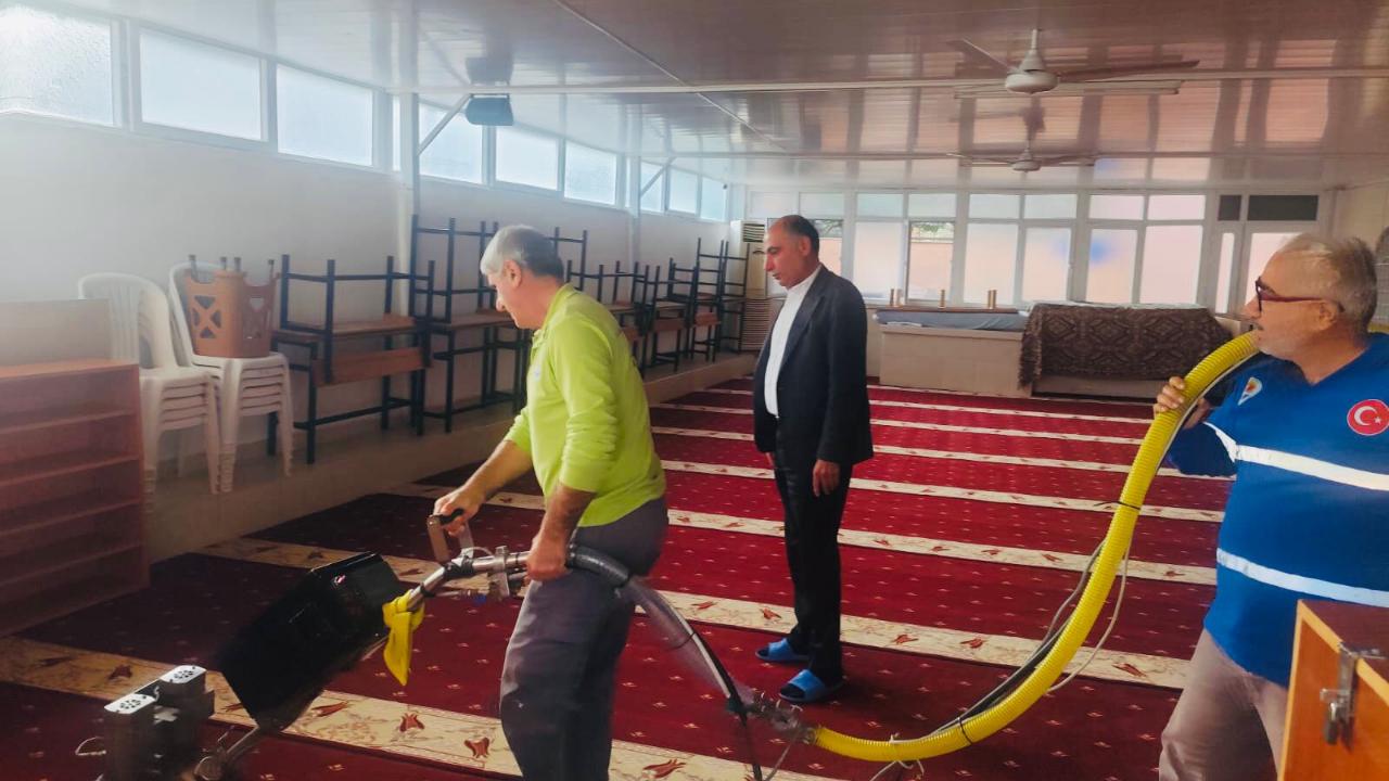 Yumurtalık&#039;ta İbadethane Temizliği