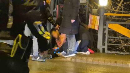 Akrabalar Arasında Bıçaklı Kavga:2 Yaralı