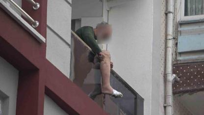 Balkonda Bıçaklı Kriz