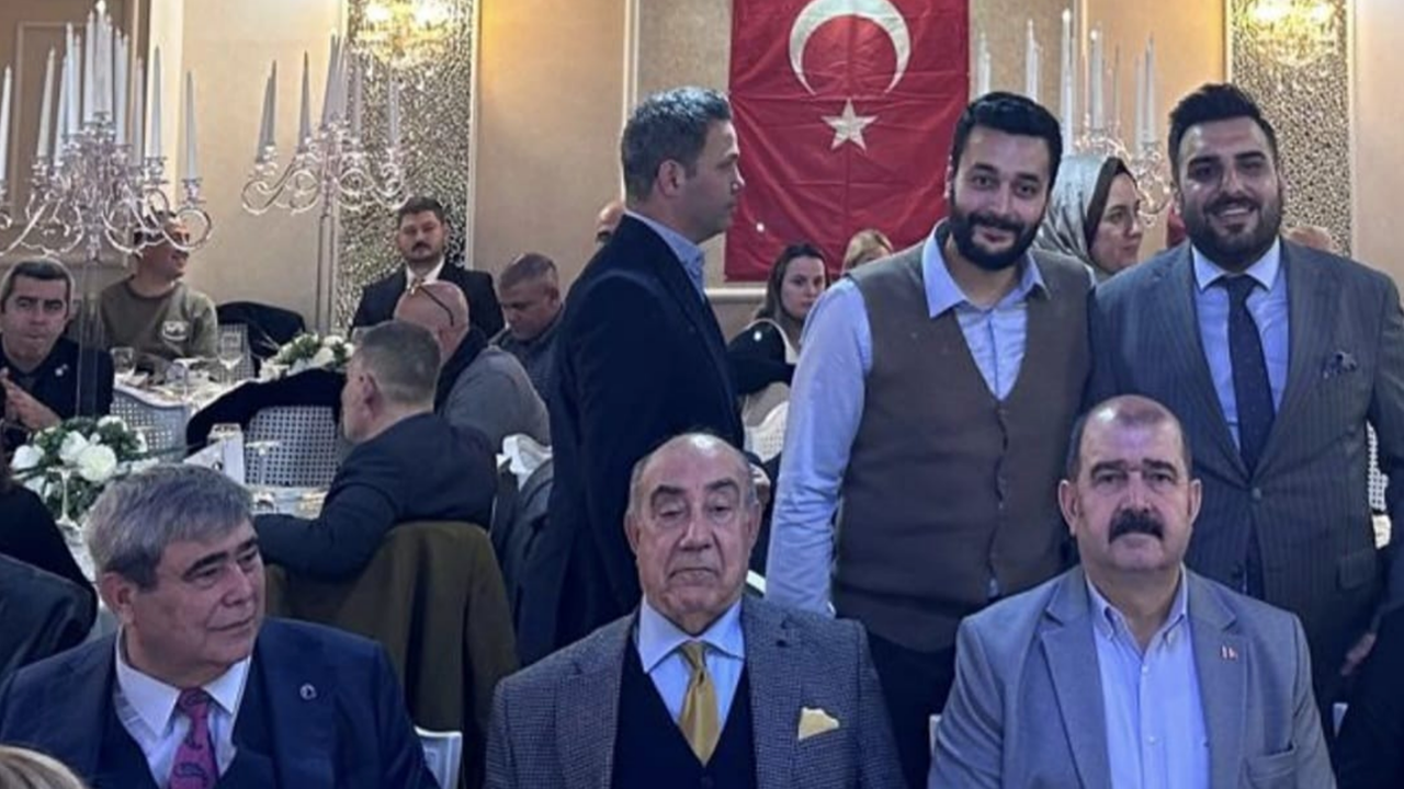 Bayrak Sevgisi Birleştirdi!