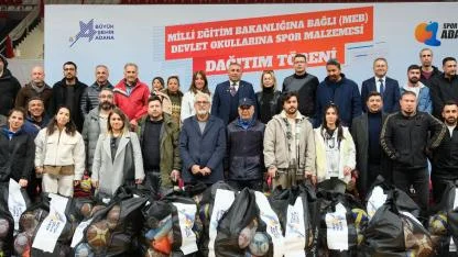 Büyükşehirden Okullara Spor Malzemesi Desteği