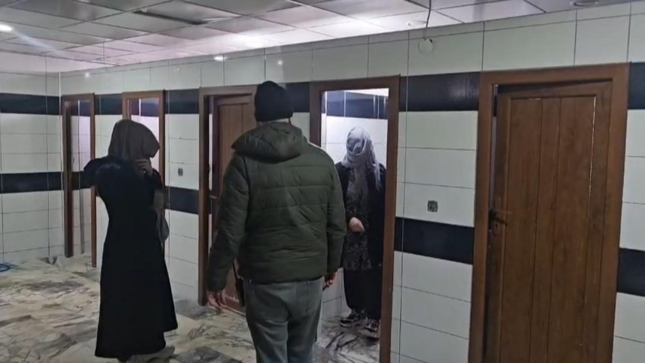 Cami Tuvaletinde Yakalandılar