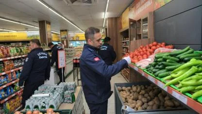 Ceyhan Belediyesi’nden Zincir Marketlere Denetim