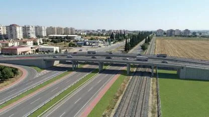 Ceyhan'da Kentin İki Yakasını Birleştirecek Köprülü Kavşak Projesini Hayata Geçiyor
