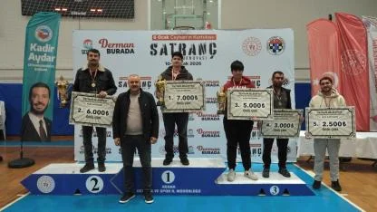 Ceyhan’ın Kurtuluşu Satranç Turnuvası'na Yoğun İlgi