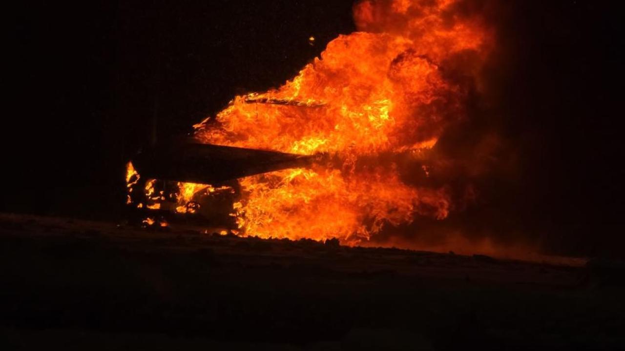 Karlı Rampayı Çıkarken Zorlandı, Alev Alev Yandı