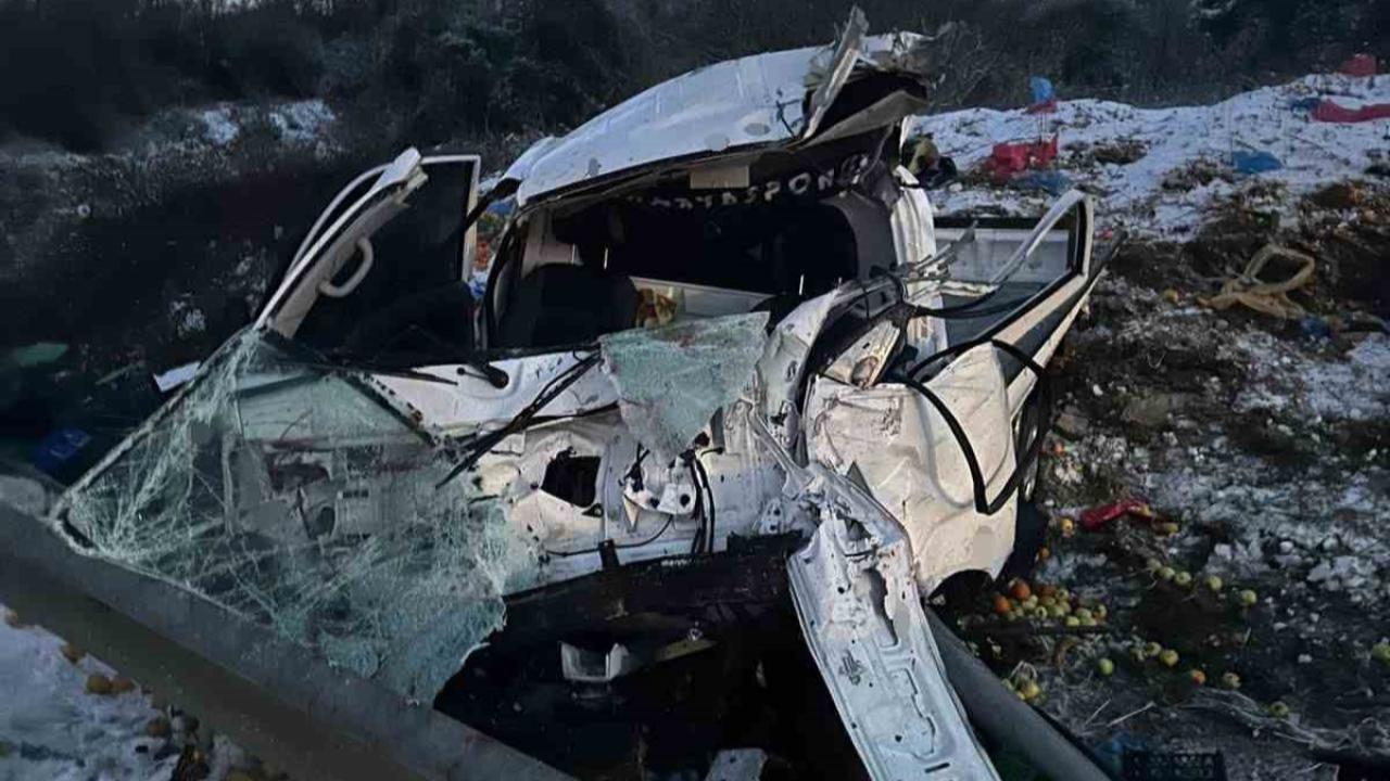 Kontrolden Çıktı, Takla Attı:Baba ve Oğlu Yaralı