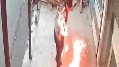 Neredeyse Kendini Yakıyordu!