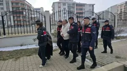 Ölen Kardeşinin Kimliğiyle 21 Yıl Devleti Dolandırdı