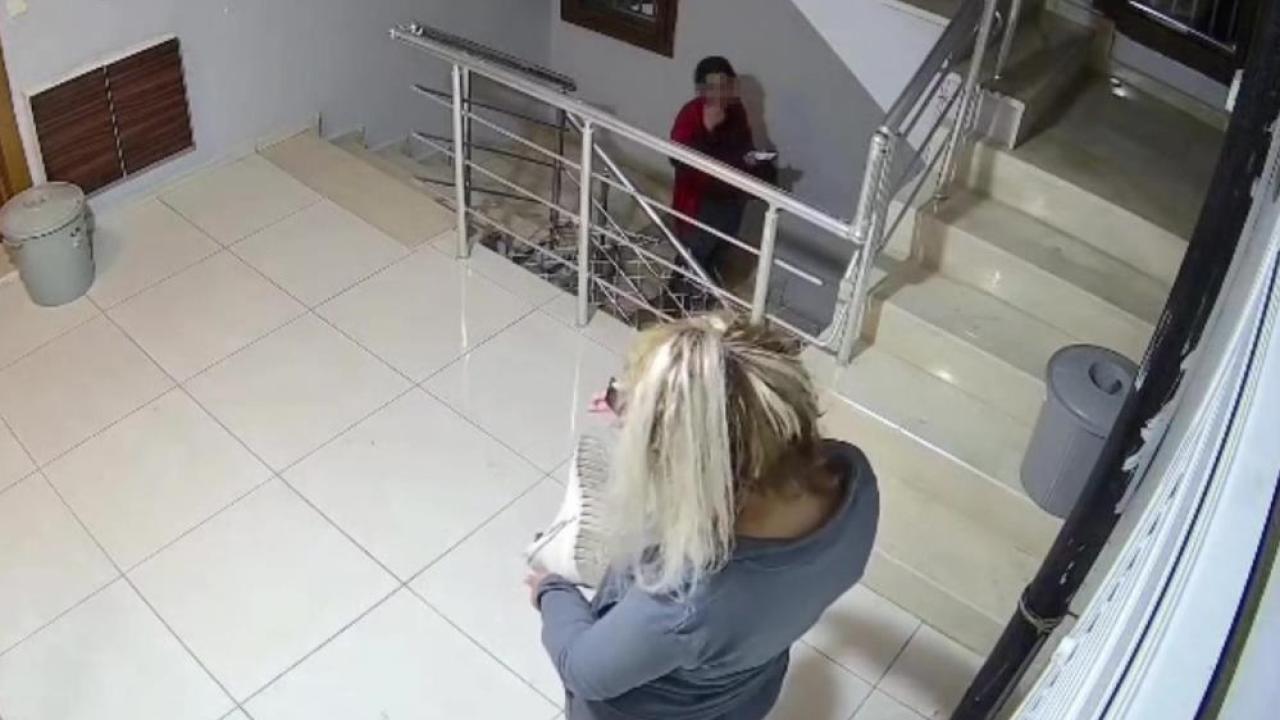 Pişkin Kadın Hırsızlar!