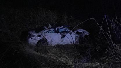 Refüje Çarpıp Dere Yatağına Düştü:1 Ölü