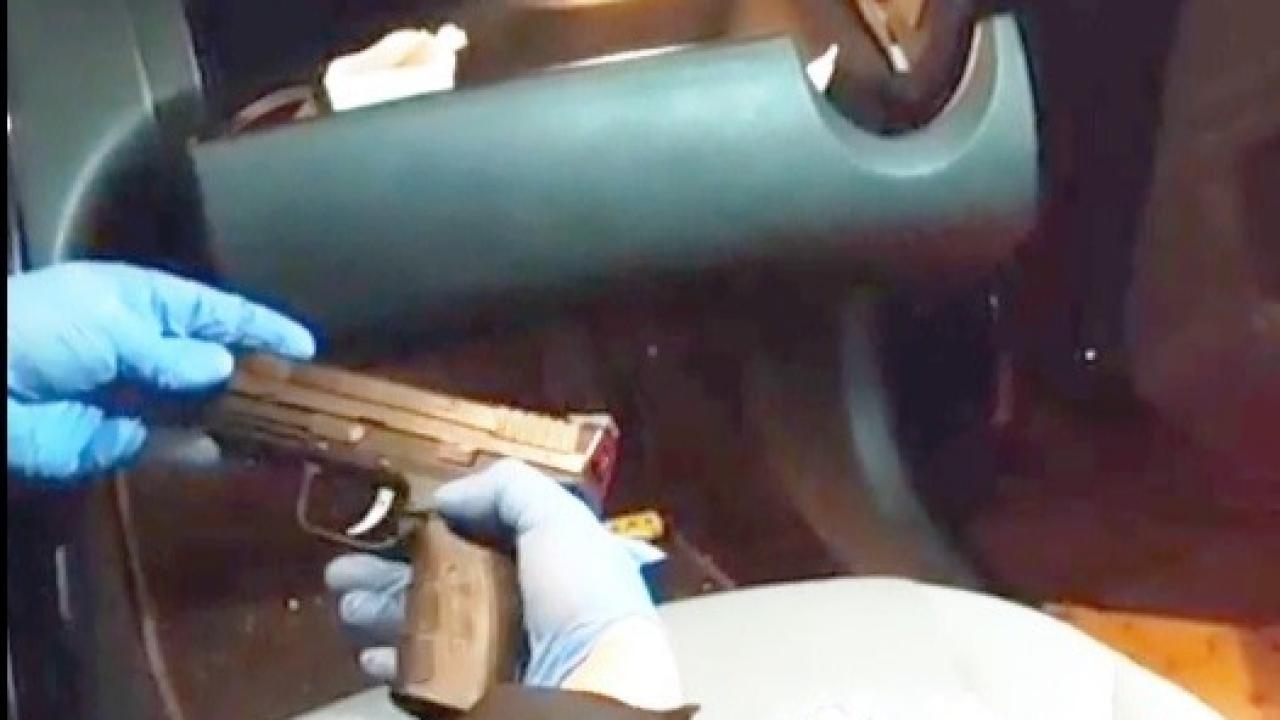 Ruhsatsız Tabanca İçin Aracına Gizli Bölme Yapmış