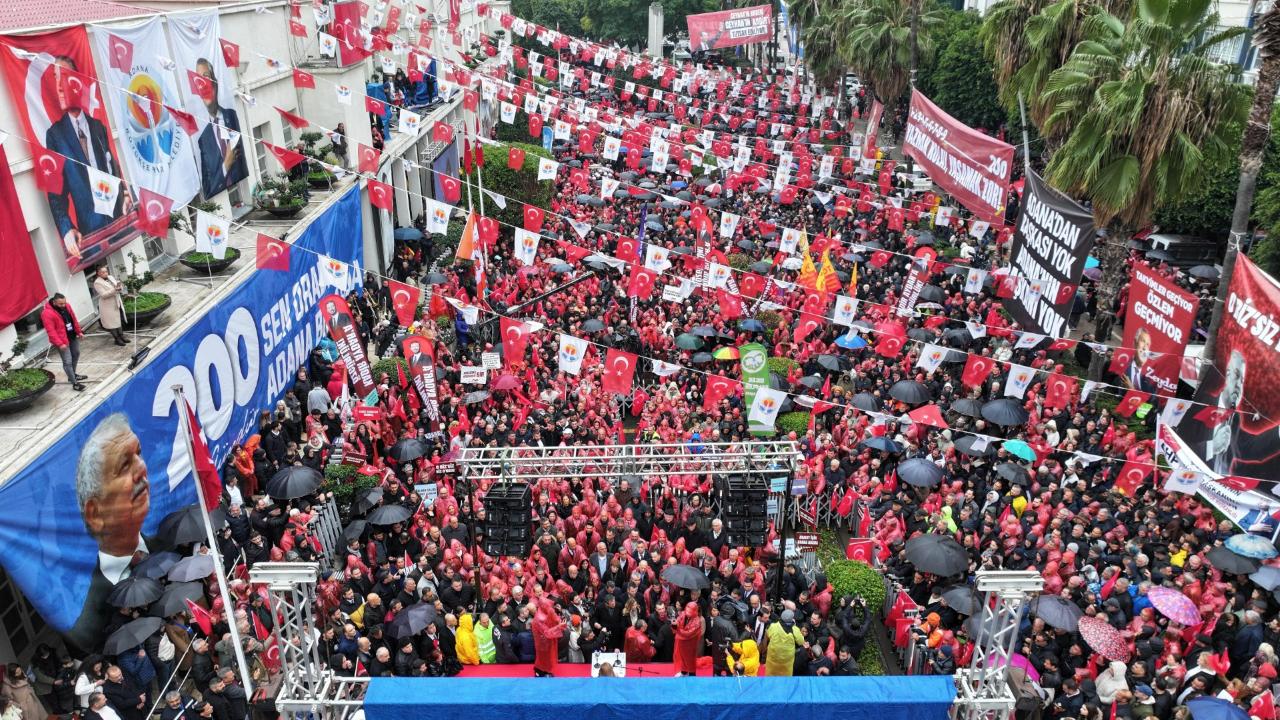 Sağanak Yağmur Altında Zeydan Karalar İçin Tek Yürek Oldular!