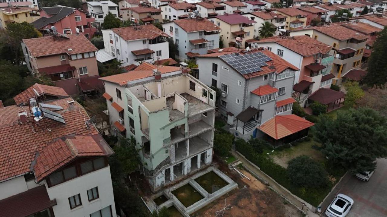 Seyhan Belediye Başkan Yardımcısı Hakkında Kaçak İnşaat ve İzinsiz Tadilat İddiası