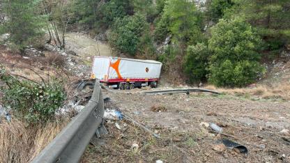 50 Metrelik Şarampole Yuvarlandı