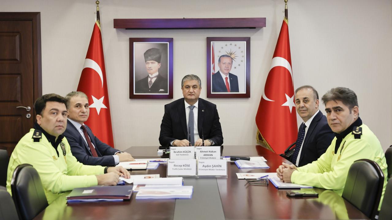 Adana'nın Trafik Sorunu Görüşüldü