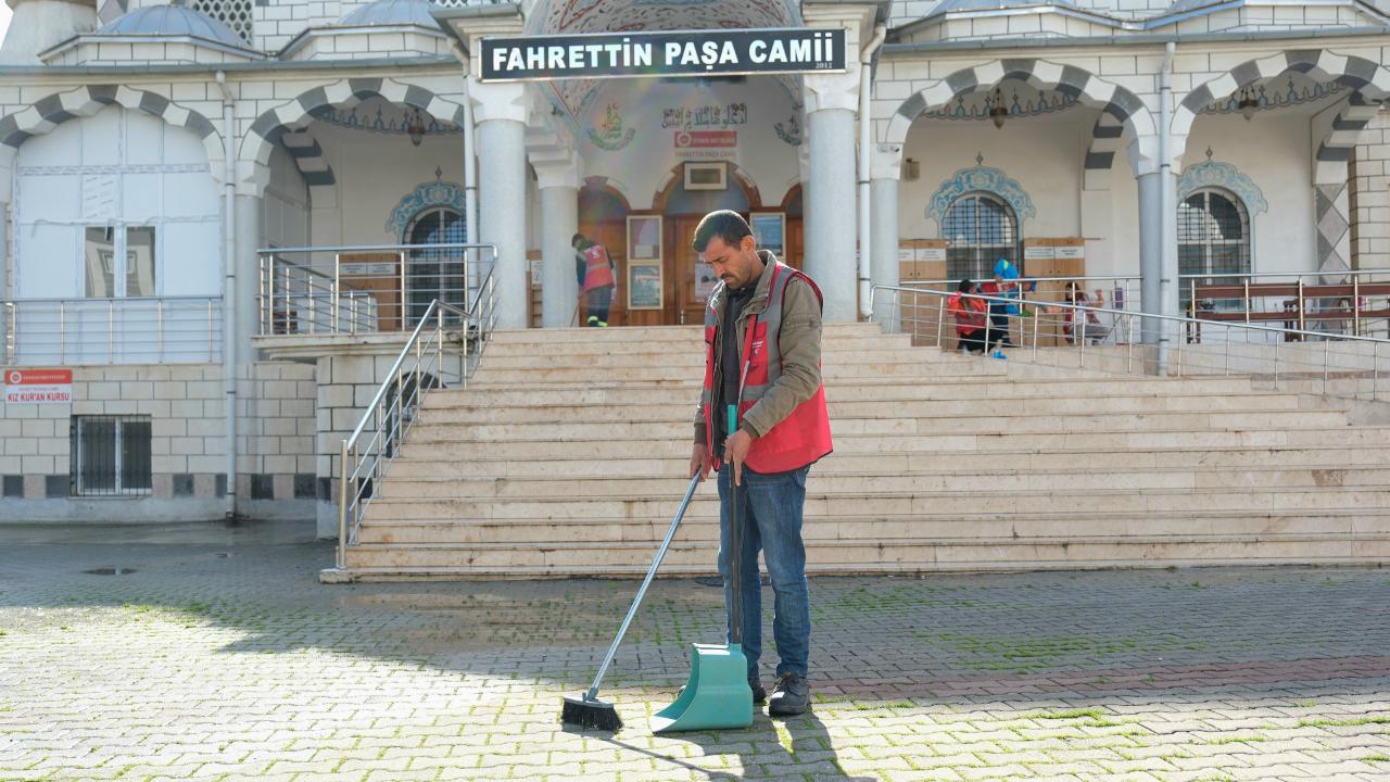 Ceyhan Belediyesi’nden Temizlik Seferberliği
