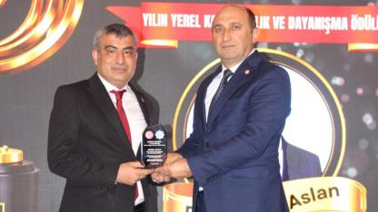 Dr. Ekrem Aslan’a “Yerel Katılımcılık ve Dayanışma” Ödülü