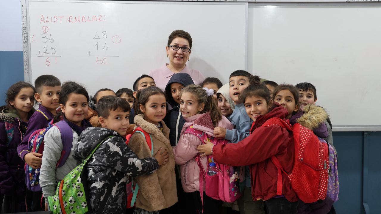 Fatma Öğretmen Kanseri Yendi, Öğrencilerine Kavuştu